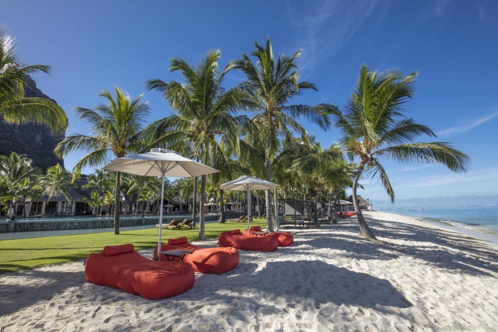 Dinarobin Beachcomber 7